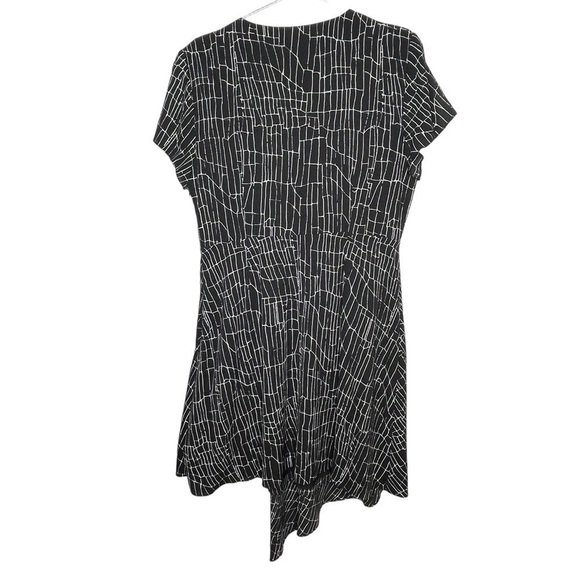 H by Halston Asymmetrical Faux Wrap Dress Abstract Print Short Sleeve - Picture 2 of 10
